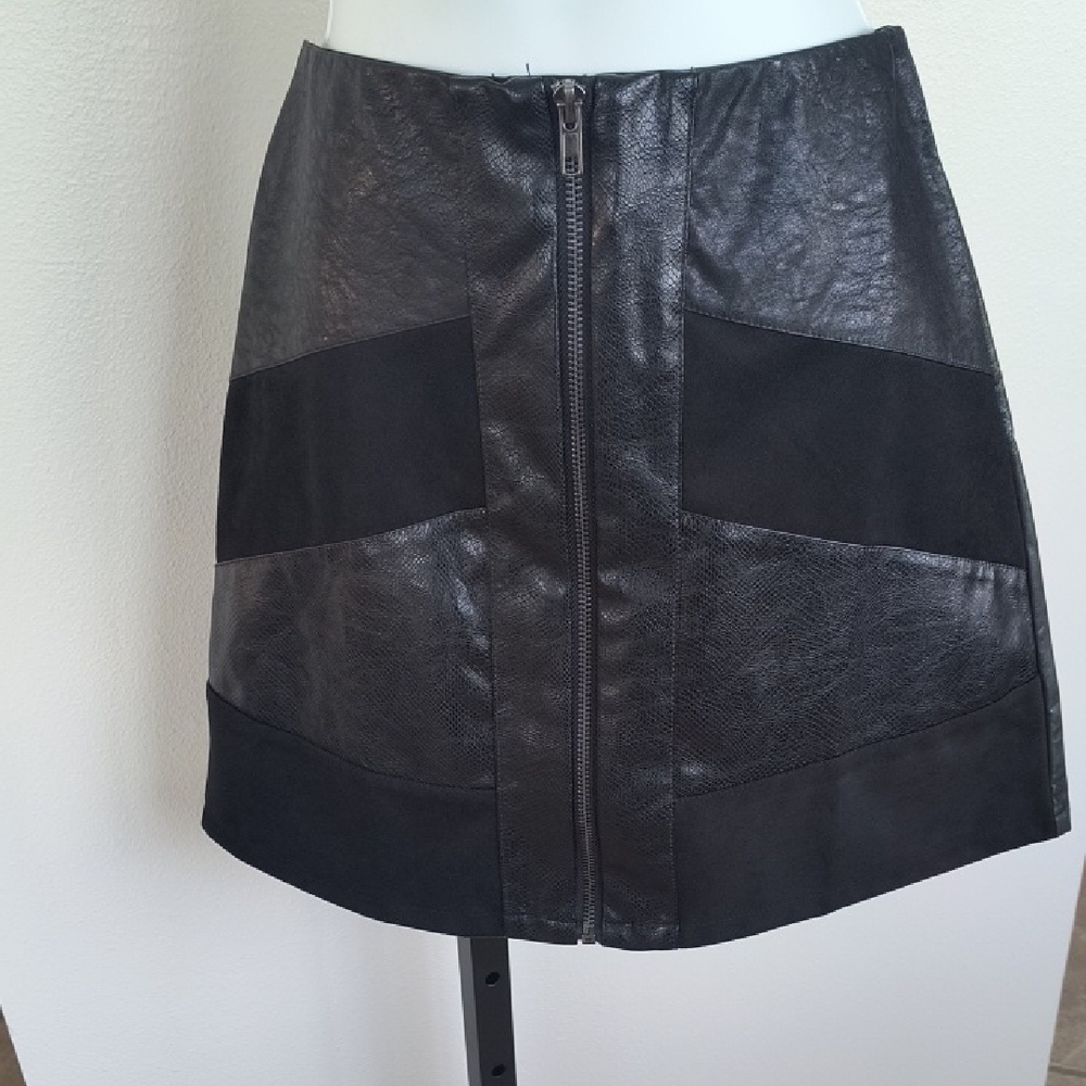 🌞 SALE 4 for $30 Black Mini Pencil Skirt for Cocktail Nights